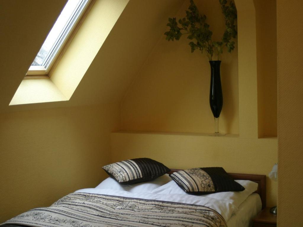 Pensjonat Rezydencja Parkowa Apartman Wrocław Szoba fotó